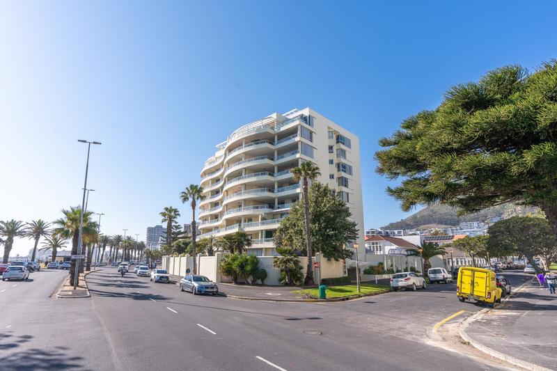2 Bedroom Property for Sale in Sea Point Western Cape